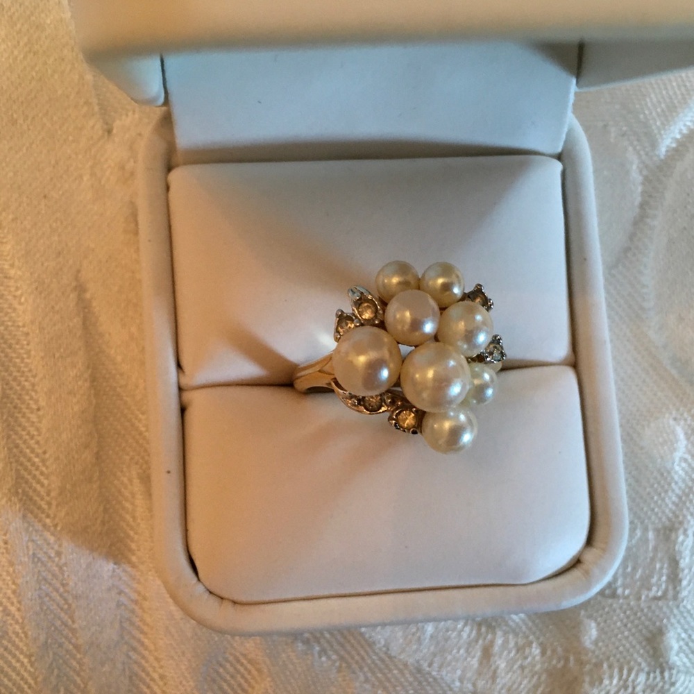 Vintage Gold and Pearl Ring